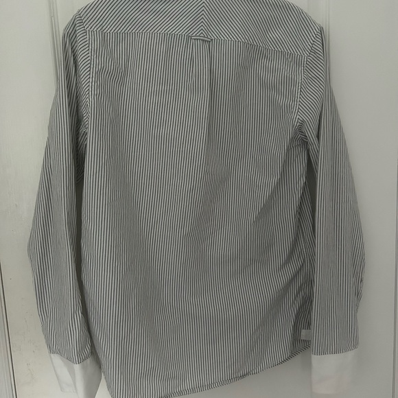 Grey and White stripe CLUB MONACO shirt 🩶 - Picture 2 of 3